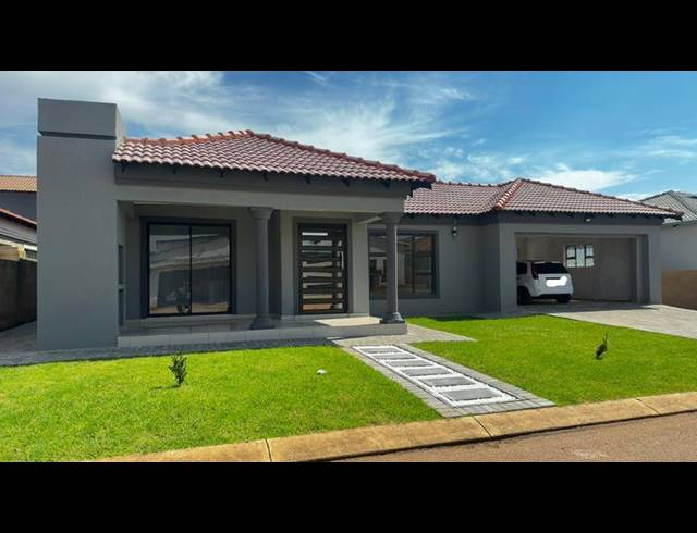 3 BEDROOM HOUSE FOR SALE IN THE ORCHARDS